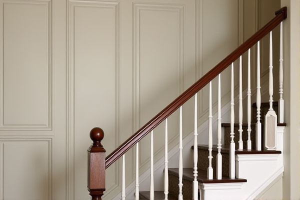 Balustrade Panels vs. Spindles: A Comprehensive Comparison for Your Staircase Design