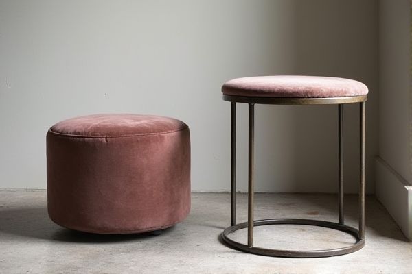 Velvet Stool vs. Metal Stool: Which Is the Best Choice for Your Space?